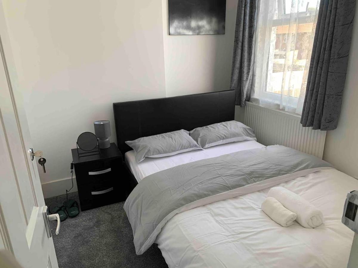 Norwood L A Place Croydon, Londonヴィラ エクステリア 写真